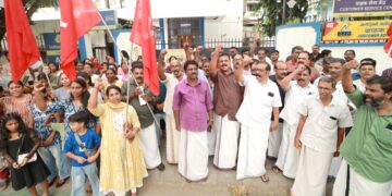 പി സന്തോഷ് കുമാർ എംപി ഉൾപ്പെടെയുള്ള ഇടതു നേതാക്കളെ അറസ്റ്റ് ചെയ്തതിൽ പ്രതിഷേധിച്ച് എറണാകുളം ജില്ലയിൽ സിപിഐ പ്രതിഷേധം